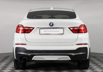 Подержанный автомобиль BMW X4 2016 года (4 фото)