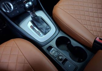 Подержанный автомобиль Audi Q3 2013 года (16 фото)