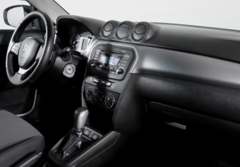 Подержанный автомобиль Suzuki Vitara 2018 года (9 фото)