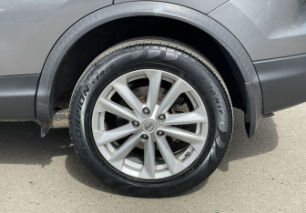 Подержанный автомобиль Nissan Qashqai 2016 года (12 фото)