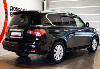 Подержанный автомобиль Infiniti QX56 2012 года (4 фото)