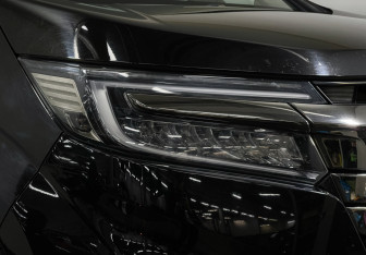 Подержанный автомобиль Honda Stepwgn 2018 года (20 фото)