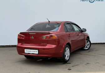 Подержанный автомобиль Mitsubishi Lancer Sedan 2007 года (5 фото)