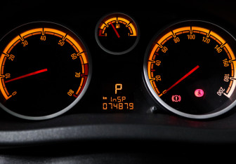 Подержанный автомобиль Opel Corsa 2013 года (11 фото)