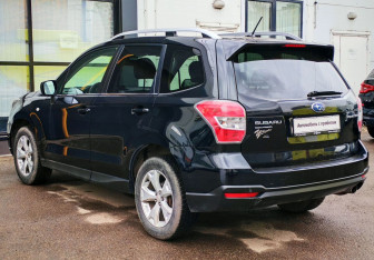 Подержанный автомобиль Subaru Forester Suv 2014 года (7 фото)
