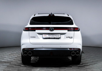 Подержанный автомобиль Changan UNI-K 2023 года (6 фото)