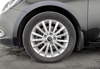 Подержанный автомобиль Kia Ceed Wagon 2014 года (18 фото)