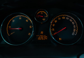 Подержанный автомобиль Opel Antara 2015 года (12 фото)