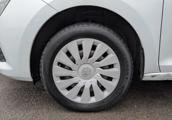 Подержанный автомобиль Skoda Rapid Liftback 2021 года (18 фото)