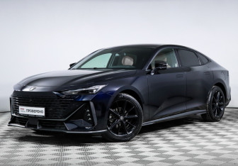 Подержанный автомобиль Changan UNI-V 2023 года (1 фото)