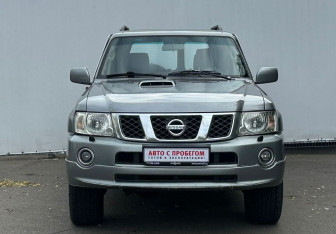 Подержанный автомобиль Nissan Patrol 2008 года (2 фото)