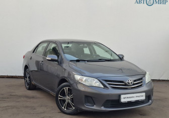 Подержанный автомобиль Toyota Corolla Sedan 2011 года (3 фото)