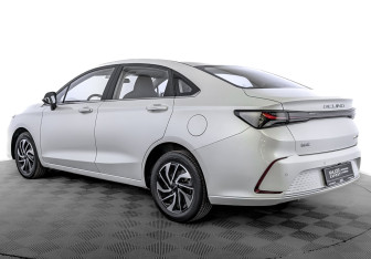 Подержанный автомобиль BAIC U5 Plus 2024 года (7 фото)