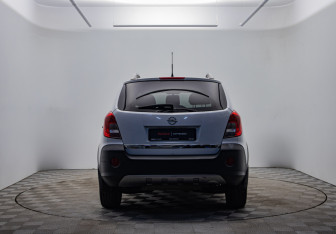Подержанный автомобиль Opel Antara 2014 года (4 фото)