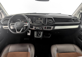 Подержанный автомобиль Volkswagen Multivan 2020 года (15 фото)