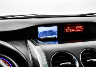 Подержанный автомобиль Mazda CX-7 2010 года (9 фото)