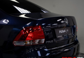 Подержанный автомобиль Volkswagen Polo Sedan 2011 года (22 фото)