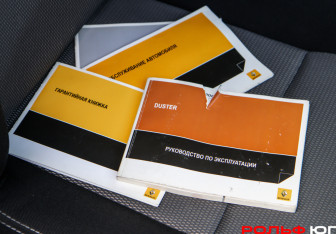 Подержанный автомобиль Renault Duster 2012 года (15 фото)