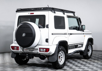 Подержанный автомобиль Suzuki Jimny 2019 года (5 фото)