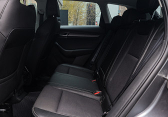 Подержанный автомобиль Skoda Karoq 2021 года (8 фото)