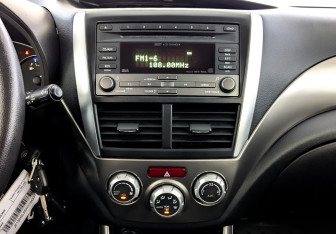 Подержанный автомобиль Subaru Forester Suv 2010 года (15 фото)