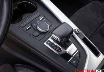Подержанный автомобиль Audi A5 Liftback 2018 года (17 фото)