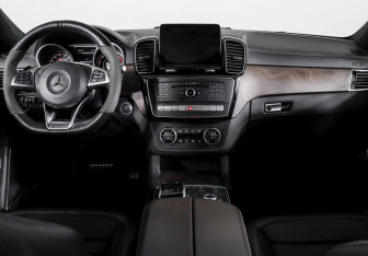Подержанный автомобиль Mercedes-Benz GLE AMG 2017 года (12 фото)