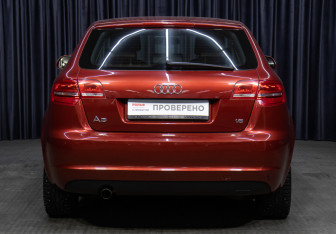 Подержанный автомобиль Audi A3 Hatchback 2009 года (6 фото)