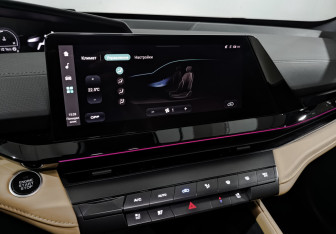 Подержанный автомобиль Changan UNI-V 2022 года (27 фото)