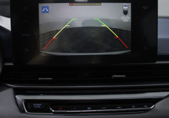 Подержанный автомобиль Geely Emgrand 2023 года (11 фото)