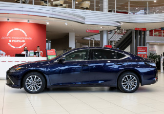 Новый Lexus ES 2025 (8 фото)