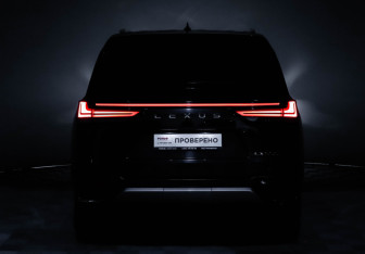 Подержанный автомобиль Lexus LX 2023 года (18 фото)