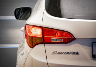 Подержанный автомобиль Hyundai Santa Fe 2013 года (32 фото)