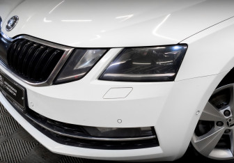 Подержанный автомобиль Skoda Octavia Liftback 2018 года (17 фото)