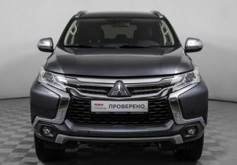 Подержанный автомобиль Mitsubishi Pajero Sport 2019 года (2 фото)