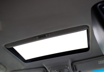 Подержанный автомобиль Infiniti QX80 2014 года (17 фото)