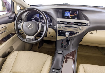 Подержанный автомобиль Lexus RX 2012 года (30 фото)