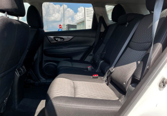 Подержанный автомобиль Nissan X-Trail 2020 года (10 фото)