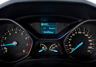 Подержанный автомобиль Ford Focus Sedan 2018 года (13 фото)