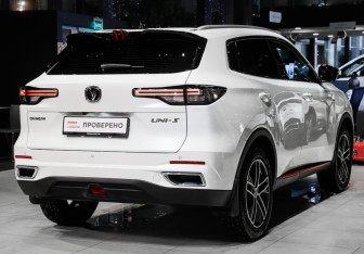 Подержанный автомобиль Changan UNI-S 2024 года (4 фото)