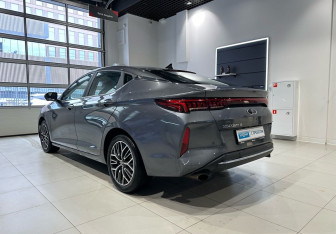 Подержанный автомобиль Москвич 6 2023 года (6 фото)