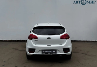 Подержанный автомобиль Kia Ceed Hatchback 2017 года (6 фото)