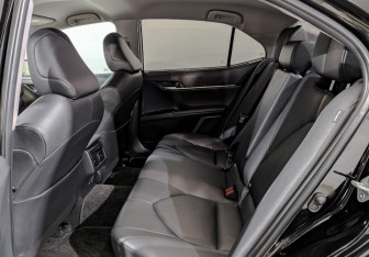 Подержанный автомобиль Toyota Camry Sedan 2020 года (18 фото)