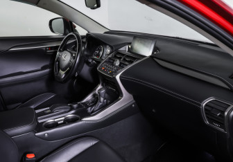 Подержанный автомобиль Lexus NX 2016 года (11 фото)