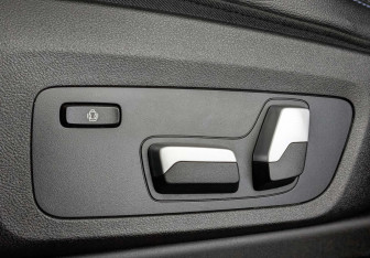 Подержанный автомобиль BMW X4 2020 года (26 фото)