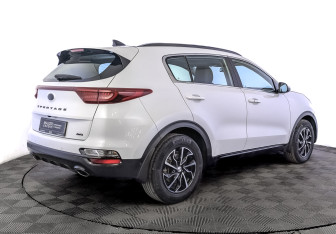 Подержанный автомобиль Kia Sportage 2021 года (5 фото)