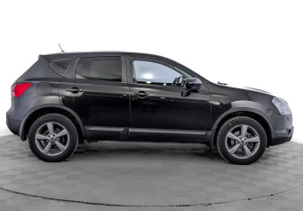 Подержанный автомобиль Nissan Qashqai 2008 года (4 фото)
