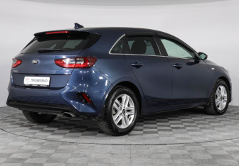 Подержанный автомобиль Kia Ceed Hatchback 2019 года (5 фото)