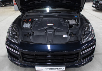 Подержанный автомобиль Porsche Cayenne 2018 года (9 фото)