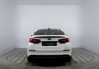 Подержанный автомобиль Kia Optima Sedan 2014 года (6 фото)